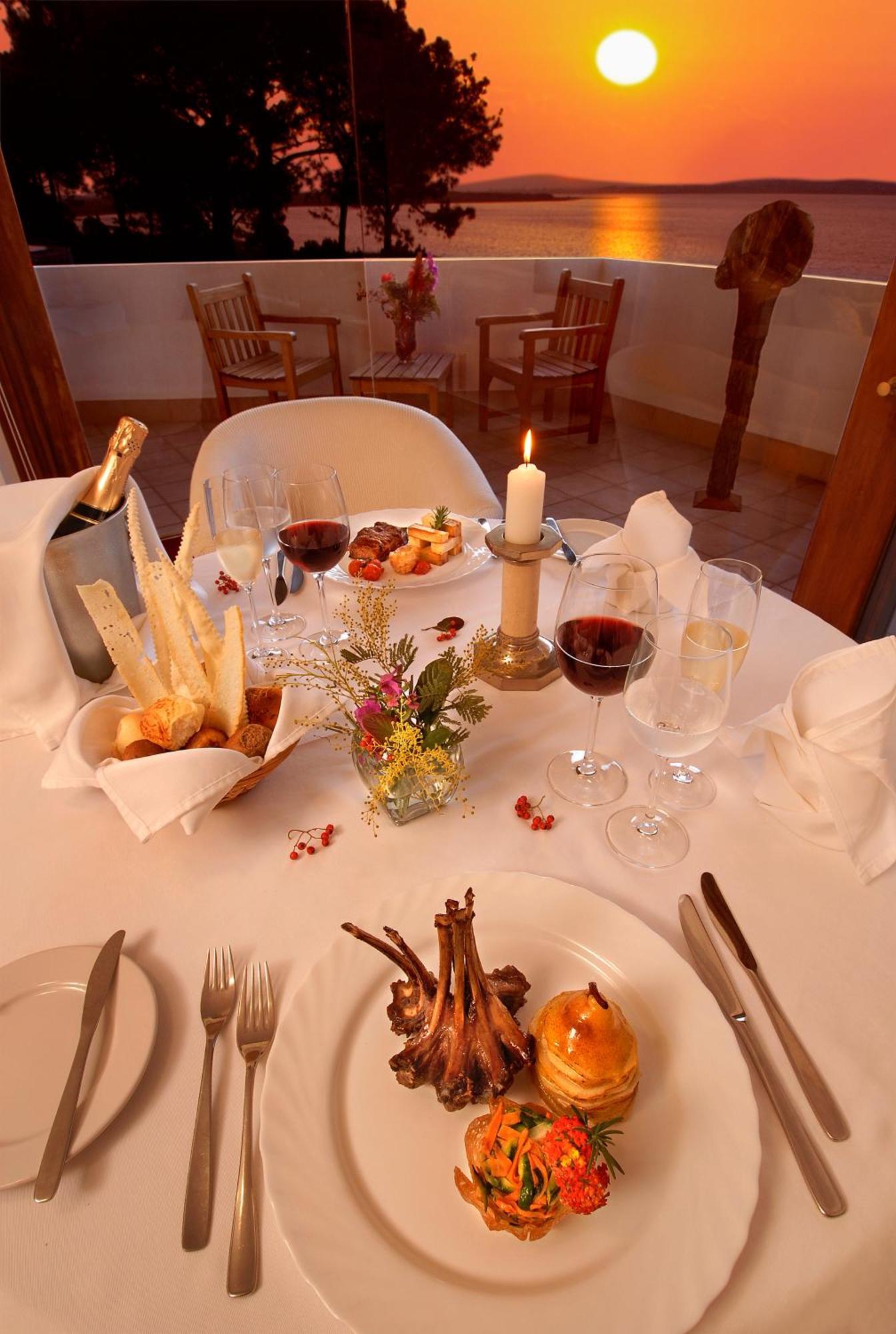 Hotel Del Lago Golf & Art Resort Пунта-Бальєна Ресторан фото